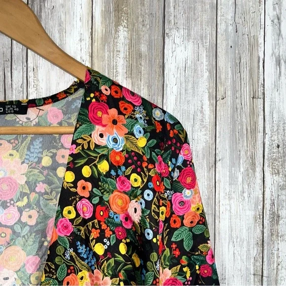 Boohoo Floral V Neck Romper - Picture 5 of 6